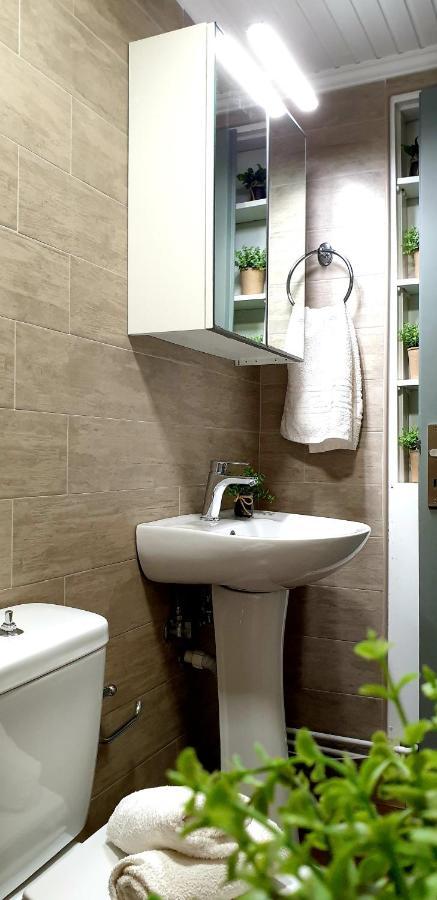Valentine'S Modern Apartment Закинтос Екстериор снимка